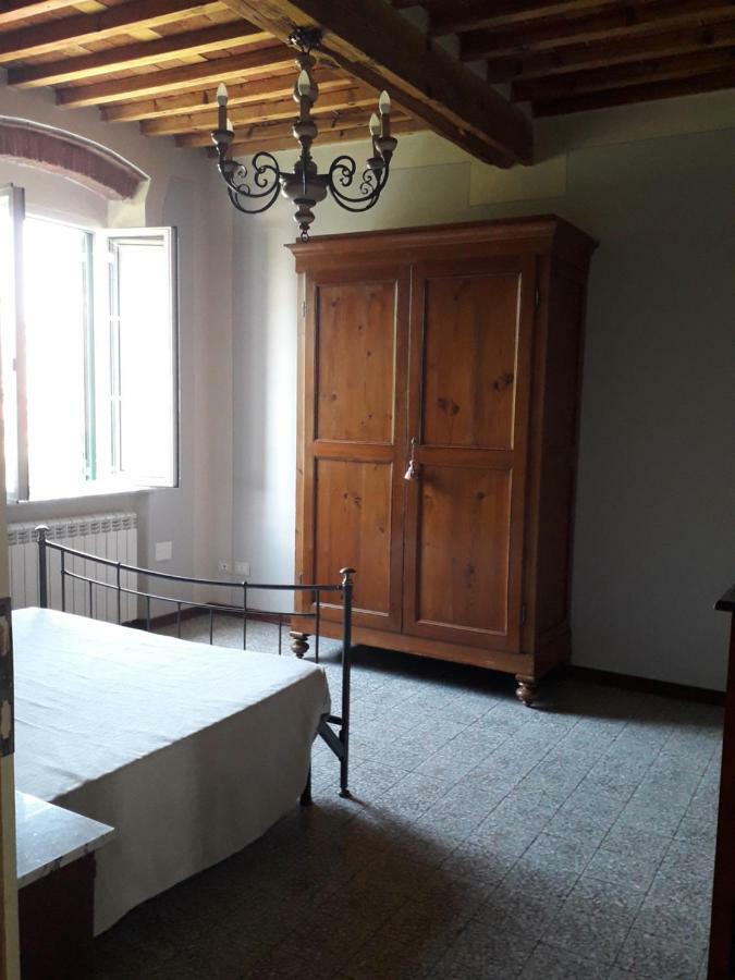 Casa De Servi Лука Екстериор снимка